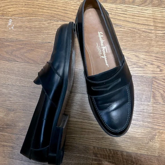 Salvatore Ferragamo | Shoes | Ferragamo Loafers Size Ee  display picture 3